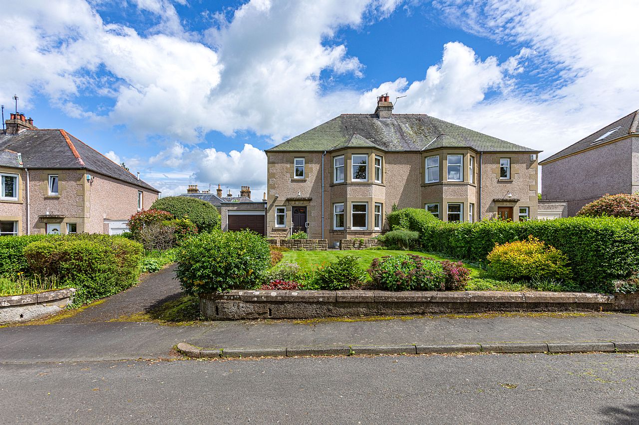 3 Bed SemiDetached Villa in Ormiston Terrace Guide Price £350,000